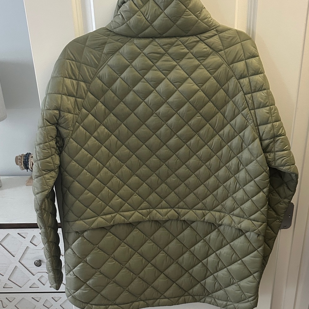 Athleta whisper featherless Olive Green jacket - Picture 5 of 8